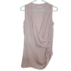 NWOT Lavender Sketch Buttons Run Along The Side Blouse Size M